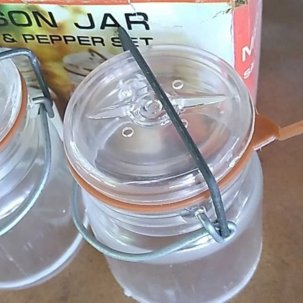 Vintage Mason jar salt pepper set in original box